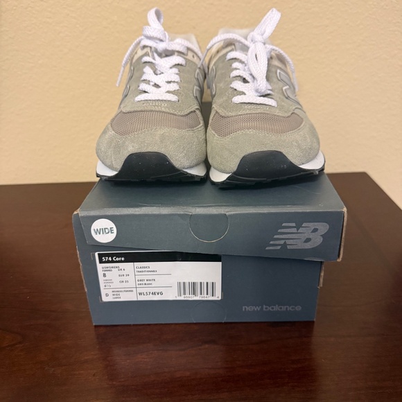 Women New Balance 574 Core - Picture 5 of 5